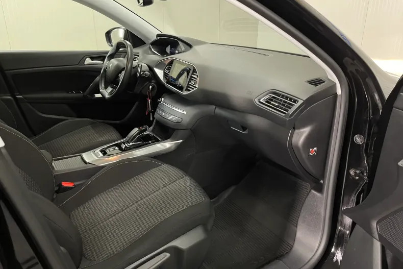 Peugeot 308 din 2021 cu 109.516 km - oferta PEU147772 - foto 9