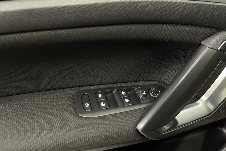 Peugeot 308 din 2021 cu 109.516 km - oferta PEU147772 - foto 19