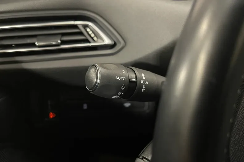 Peugeot 308 din 2021 cu 109.516 km - oferta PEU147772 - foto 22