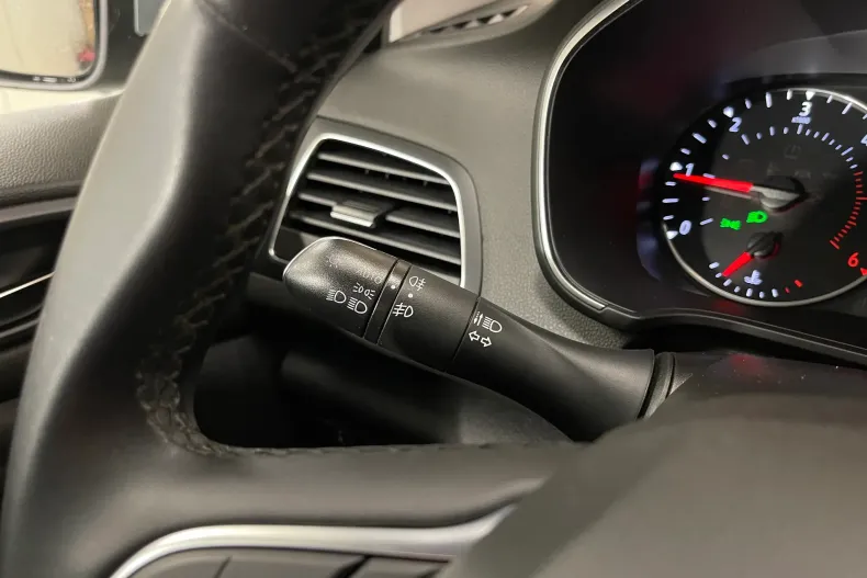 Renault Megane din 2022 cu 61.888 km - oferta REN147774 - foto 20