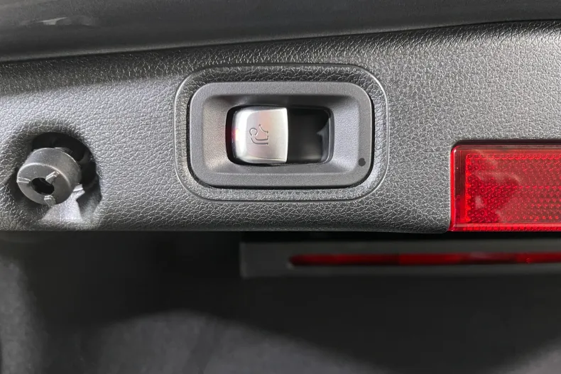 Mercedes-Benz E din 2020 cu 110.157 km - oferta MER147780 - foto 22