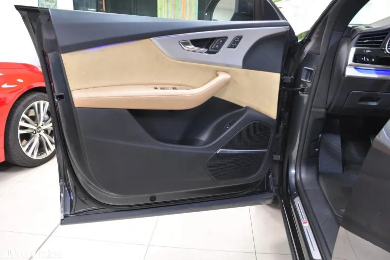 Audi Q8 din 2020 cu 48.228 km - oferta AUD147796 - foto 11
