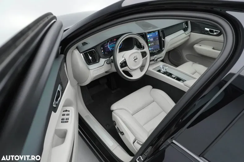 Volvo XC60 din 2024 cu 21.522 km - oferta VOL147797 - foto 8