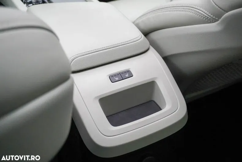 Volvo XC60 din 2024 cu 21.522 km - oferta VOL147797 - foto 11