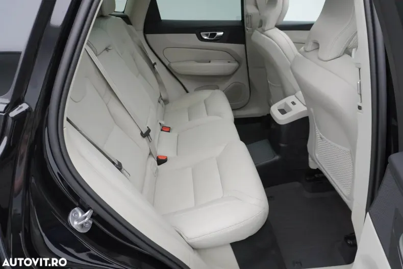 Volvo XC60 din 2024 cu 21.522 km - oferta VOL147797 - foto 12