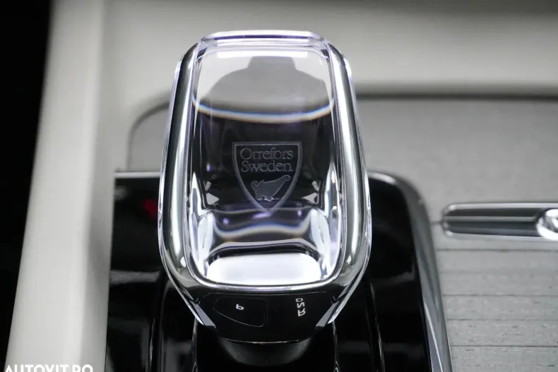 Volvo XC60 din 2024 cu 21.522 km - oferta VOL147797 - foto 22