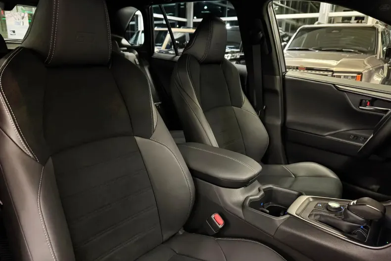 Toyota RAV4 din 2025 cu 10 km - oferta TOY147798 - foto 11