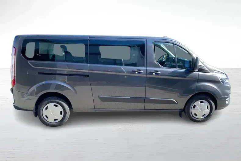 Ford Tourneo Custom din 2022 cu 61.200 km - oferta FOR147801 - foto 6