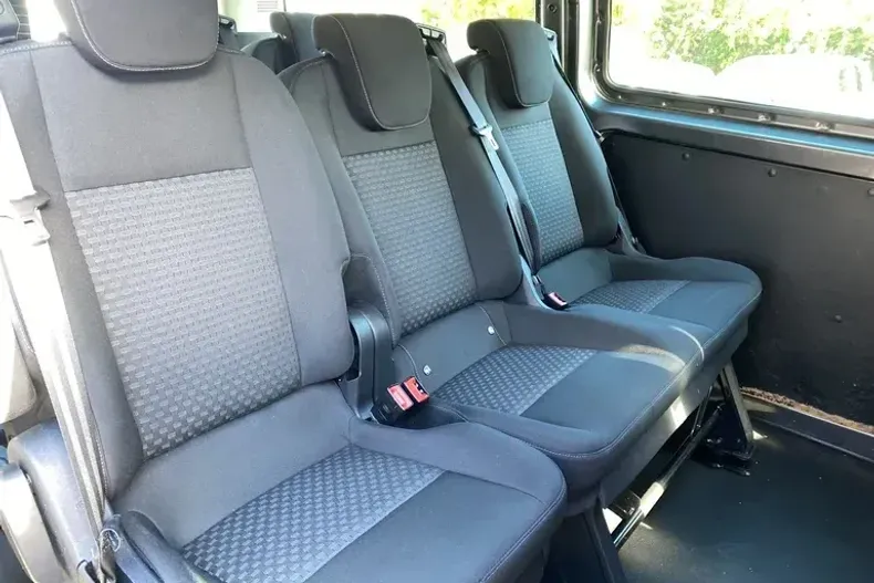 Ford Tourneo Custom din 2022 cu 61.200 km - oferta FOR147801 - foto 12