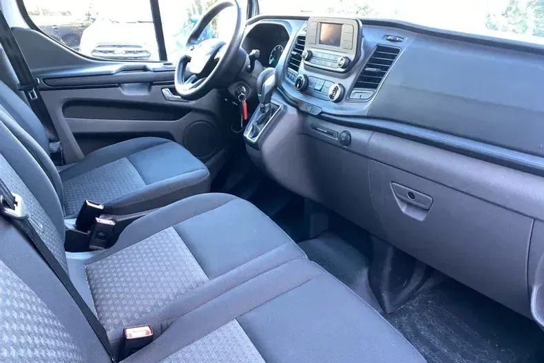 Ford Transit Custom din 2022 cu 49.100 km - oferta FOR147807 - foto 10