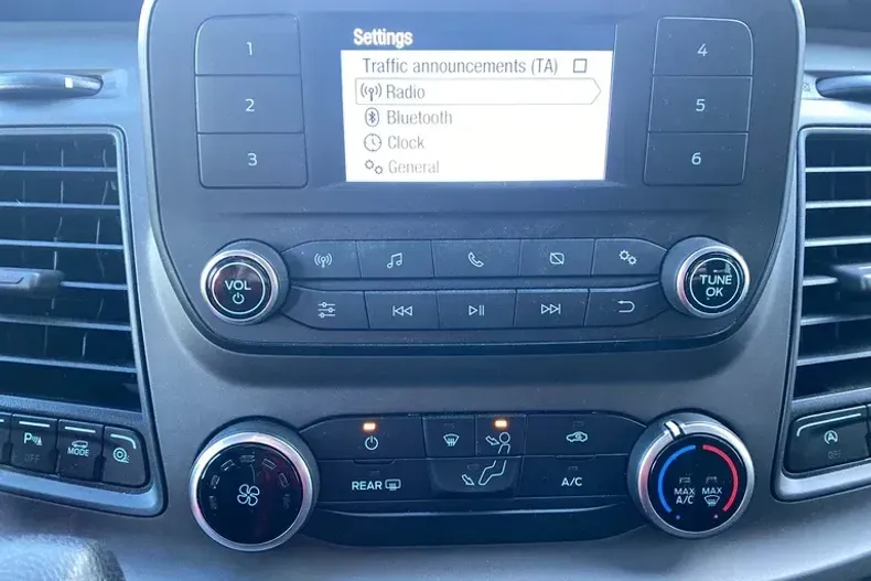 Ford Transit Custom din 2022 cu 49.100 km - oferta FOR147807 - foto 16