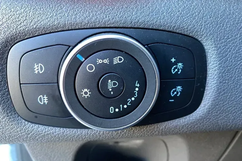 Ford Transit Custom din 2022 cu 49.100 km - oferta FOR147807 - foto 18