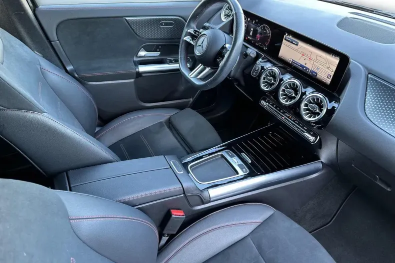 Mercedes-Benz GLA din 2023 cu 13.530 km - oferta MER147810 - foto 13