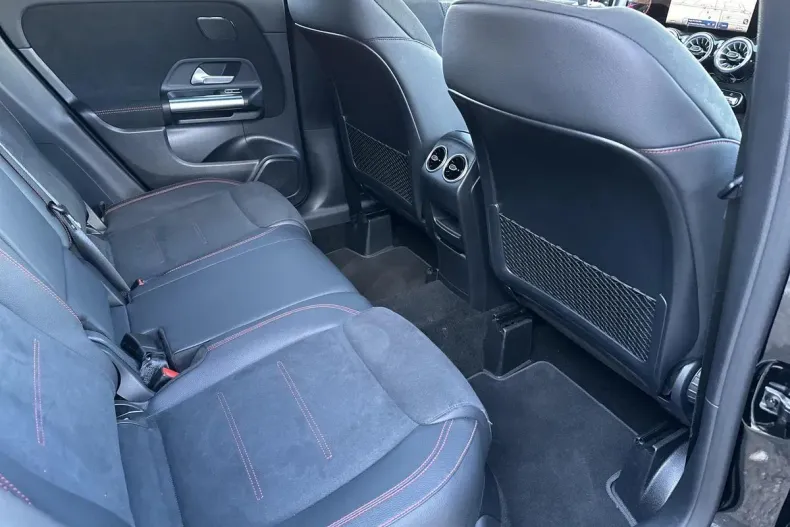 Mercedes-Benz GLA din 2023 cu 13.530 km - oferta MER147810 - foto 15