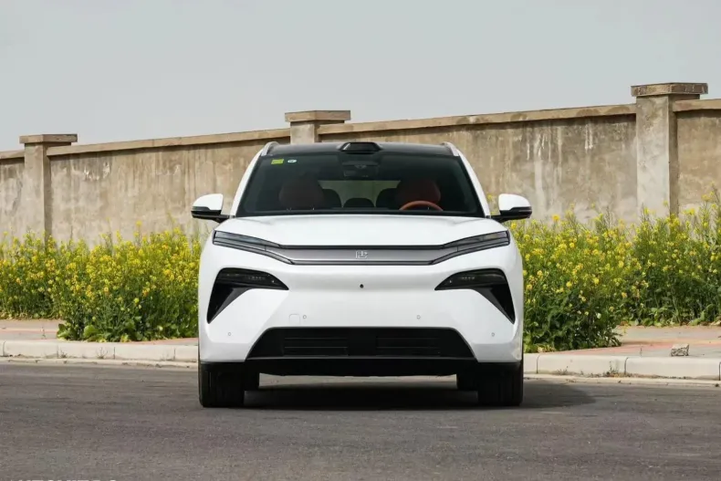 BYD Tang L din 2025 cu 0 km - oferta BYD147829 - foto 2