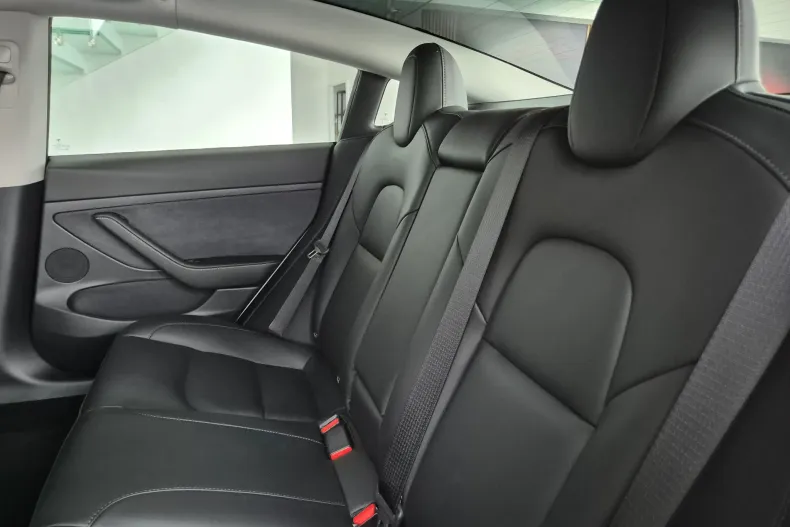 Tesla Model 3 din 2022 cu 72.900 km - oferta TES147848 - foto 8