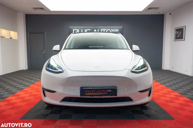 Tesla Model Y din 2023 cu 15.000 km - oferta TES147850 - foto 1