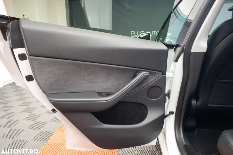Tesla Model Y din 2023 cu 15.000 km - oferta TES147850 - foto 15