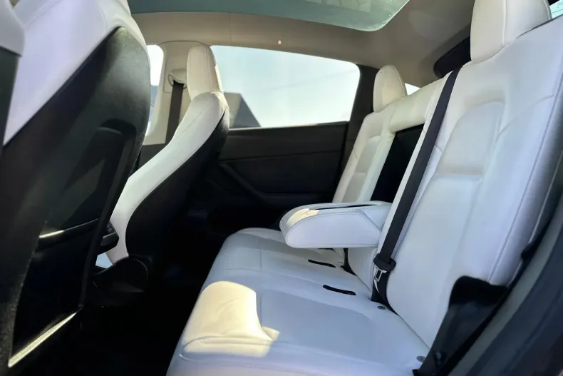 Tesla Model Y din 2022 cu 81.392 km - oferta TES147854 - foto 29