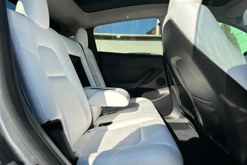 Tesla Model Y din 2022 cu 81.392 km - oferta TES147854 - foto 30