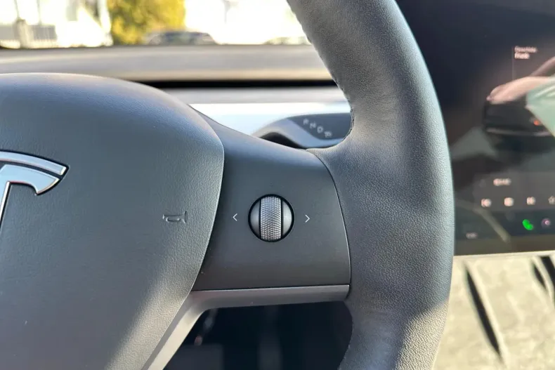 Tesla Model Y din 2022 cu 81.392 km - oferta TES147854 - foto 37