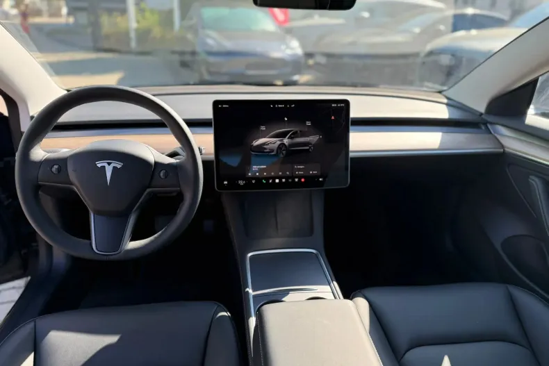 Tesla Model 3 din 2023 cu 24.345 km - oferta TES147855 - foto 5