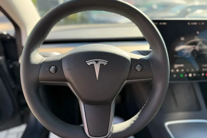 Tesla Model 3 din 2023 cu 24.345 km - oferta TES147855 - foto 6