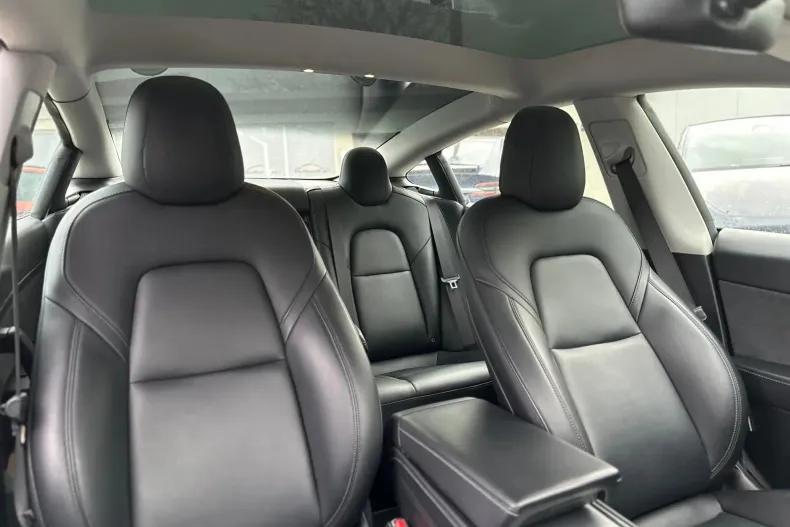 Tesla Model 3 din 2021 cu 82.793 km - oferta TES147856 - foto 9