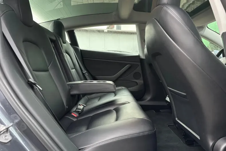 Tesla Model 3 din 2021 cu 82.793 km - oferta TES147856 - foto 32