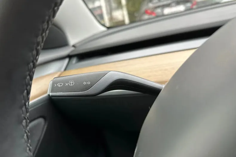 Tesla Model 3 din 2021 cu 82.793 km - oferta TES147856 - foto 38