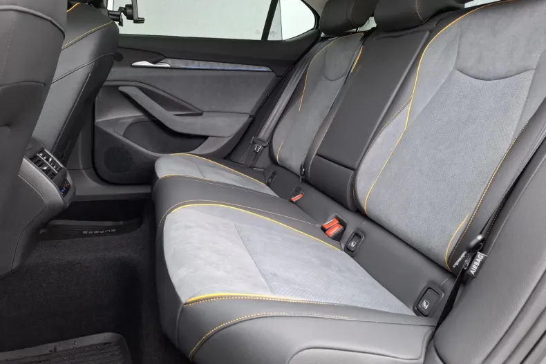 Skoda Superb din 2025 cu 5.000 km - oferta SKO147857 - foto 39