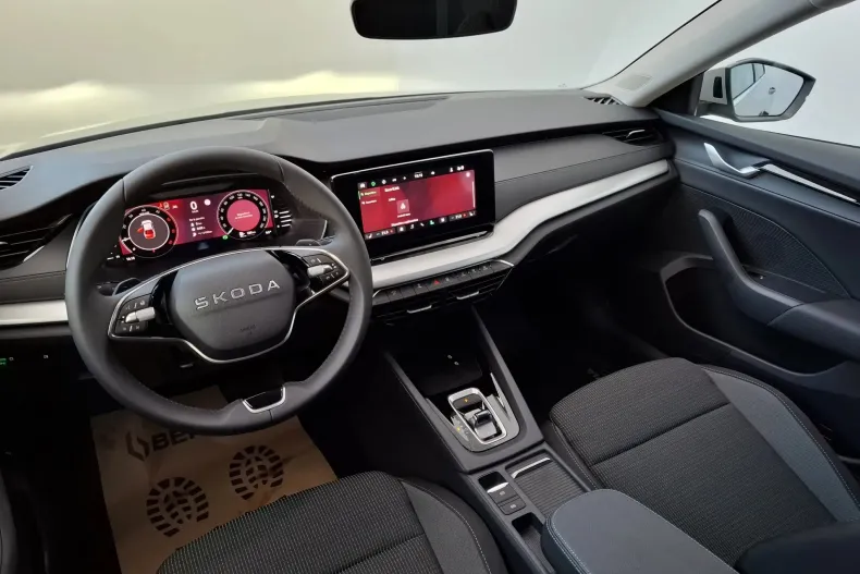 Skoda Octavia din 2025 cu 5.000 km - oferta SKO147859 - foto 38