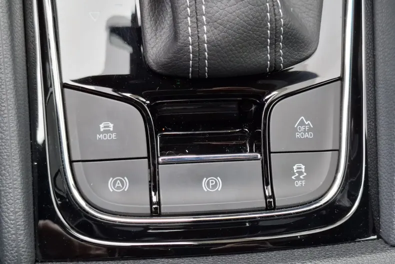 Skoda Karoq din 2025 cu 5.000 km - oferta SKO147860 - foto 28