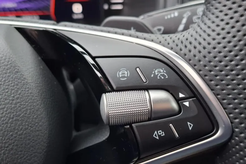 Skoda Karoq din 2025 cu 5.000 km - oferta SKO147860 - foto 31