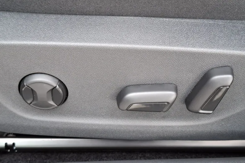 Skoda Kamiq din 2025 cu 2.500 km - oferta SKO147863 - foto 40