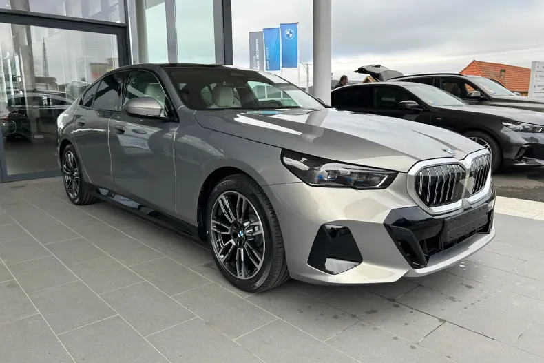 BMW Seria 5 din 2025 cu 7 km - oferta BMW147872 - foto 3