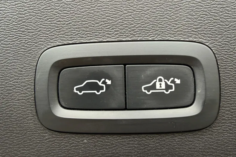 Volvo XC40 din 2022 cu 116.000 km - oferta VOL147881 - foto 27