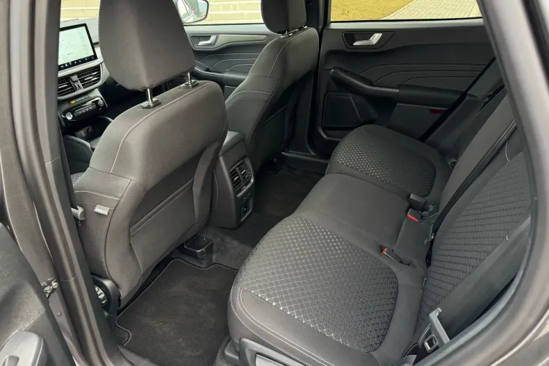 Ford Kuga din 2025 cu 5 km - oferta FOR147886 - foto 8