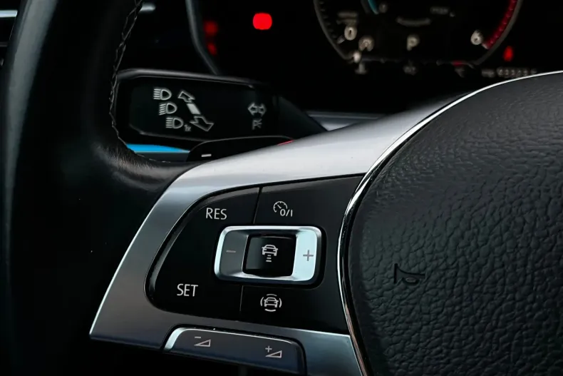 Volkswagen Touareg din 2019 cu 108.508 km - oferta VOL147888 - foto 13