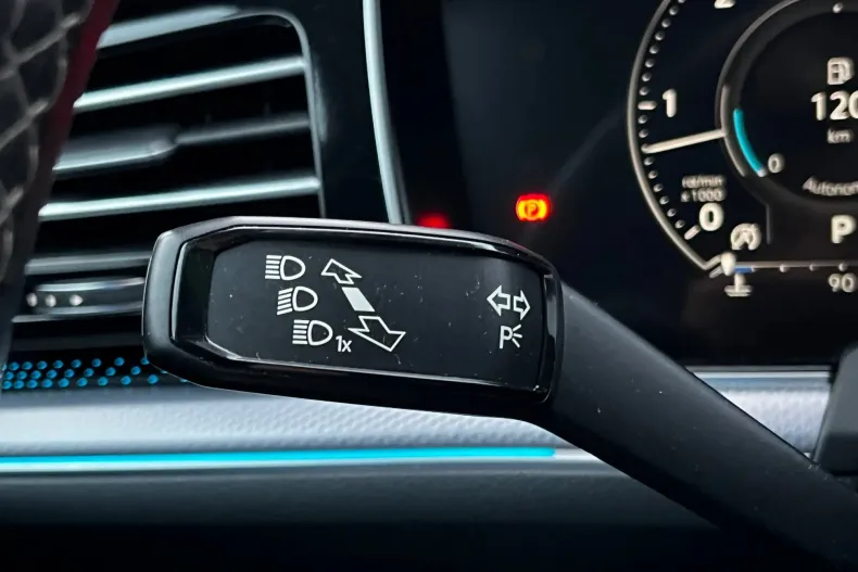 Volkswagen Touareg din 2019 cu 108.508 km - oferta VOL147888 - foto 15