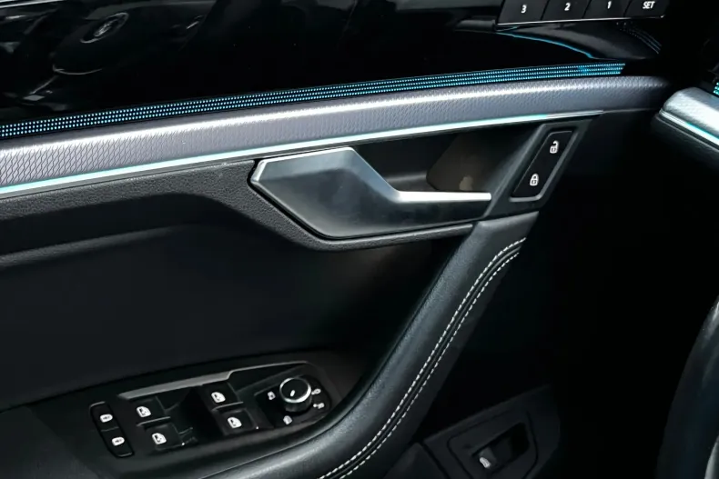 Volkswagen Touareg din 2019 cu 108.508 km - oferta VOL147888 - foto 18