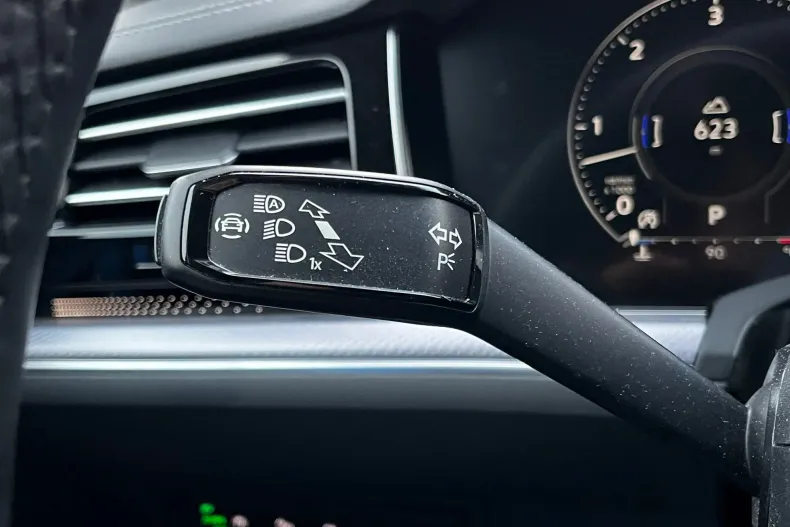 Volkswagen Touareg din 2022 cu 90.317 km - oferta VOL147891 - foto 18