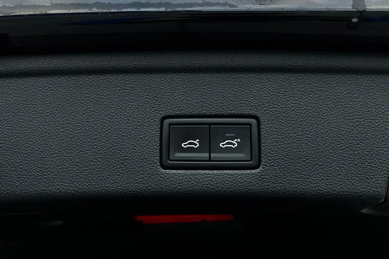 Volkswagen Touareg din 2022 cu 90.317 km - oferta VOL147891 - foto 27