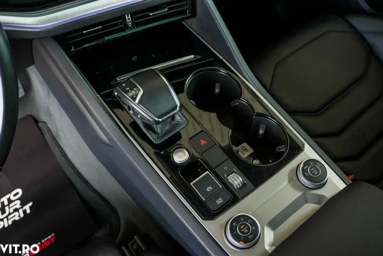 Volkswagen Touareg din 2021 cu 136.000 km - oferta VOL147901 - foto 19