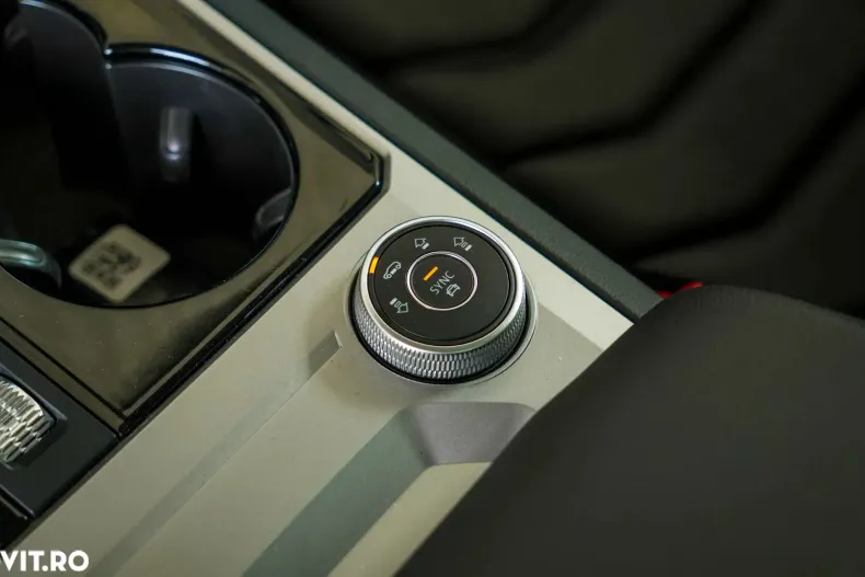 Volkswagen Touareg din 2021 cu 136.000 km - oferta VOL147901 - foto 20