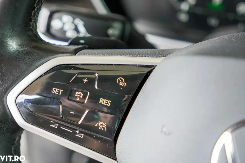 Volkswagen Touareg din 2021 cu 136.000 km - oferta VOL147901 - foto 23