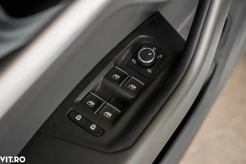 Volkswagen Touareg din 2021 cu 136.000 km - oferta VOL147901 - foto 28