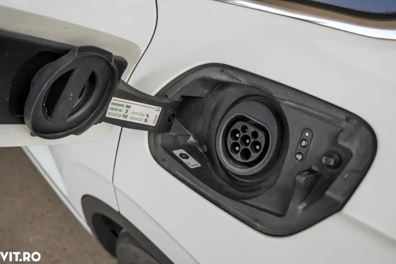 Volkswagen Touareg din 2021 cu 136.000 km - oferta VOL147901 - foto 32