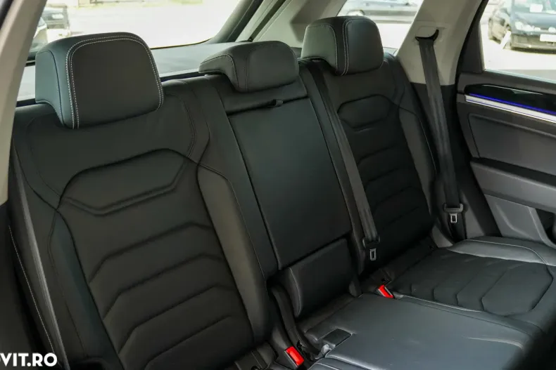 Volkswagen Touareg din 2021 cu 136.000 km - oferta VOL147901 - foto 35