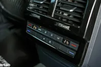 Volkswagen Touareg din 2021 cu 136.000 km - oferta VOL147901 - foto 36